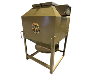 600LB TWS LUCKY BUCK Broadcast Feeder