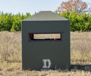 (5ft x 5ft) Dillon Mfg. Fiberglass Blind